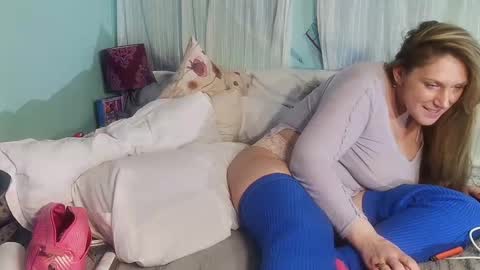 Snapshot of unforgettable138 chatting on 01/24/25, 09:06 Unforgettable138- Thankful to be Thankful Thanksgiving Broadcast Tonight xo online show from 01/24/25, 09:06