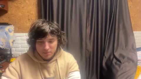 Snapshot of unholy_heat chatting on 12/19/25, 10:28 Anri online show from 12/19/25, 10:28