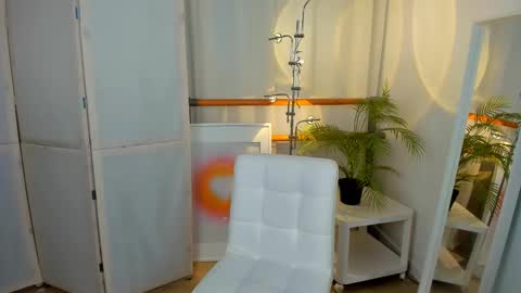 Call me Mira  thumbs up its make me happy online show from 03/10/25, 09:29