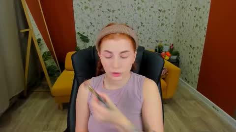 Snapshot of unicent chatting on 02/11/26, 08:36 Call me Mira thumbs up its make me happy online show from 02/11/26, 08:36