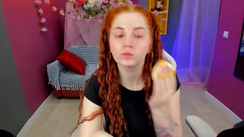 Snapshot of unicent chatting on 03/07/26, 09:12 Call me Mira thumbs up its make me happy online show from 03/07/26, 09:12