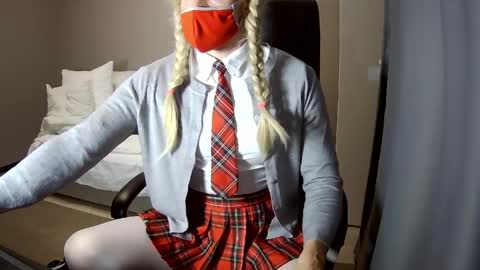 Snapshot of unicum2009 chatting on 04/27/26, 03:43 Mylittlecute online show from 04/27/26, 03:43