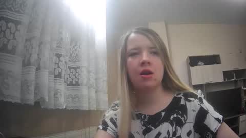 Snapshot of universeemily chatting on 10/27/25, 05:00 UniverseEmily online show from 10/27/25, 05:00
