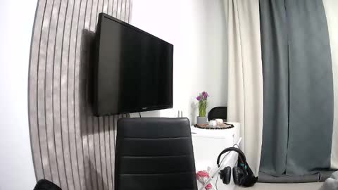 Snapshot of unnknow2024 chatting on 02/26/25, 04:14 SlavaVibes online show from 02/26/25, 04:14