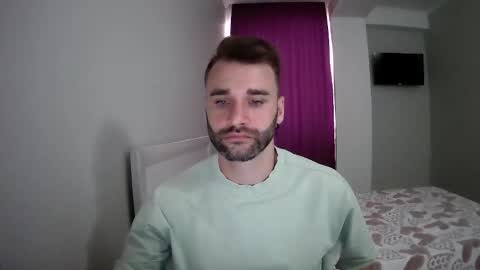 Snapshot of unnknow2024 chatting on 09/12/25, 11:32 SlavaVibes online show from 09/12/25, 11:32