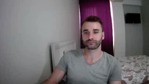 Snapshot of unnknow2024 chatting on 09/16/25, 03:46 SlavaVibes online show from 09/16/25, 03:46