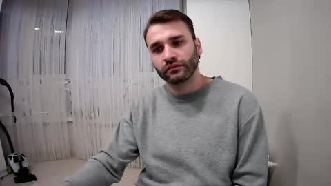 Snapshot of unnknow2024 chatting on 10/05/25, 03:43 SlavaVibes online show from 10/05/25, 03:43