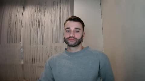 Snapshot of unnknow2024 chatting on 10/16/25, 05:03 SlavaVibes online show from 10/16/25, 05:03