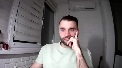 Snapshot of unnknow2024 chatting on 04/02/26, 05:10 SlavaVibes online show from 04/02/26, 05:10