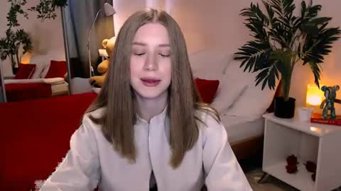 unreal_lady online show from 07/14/26, 11:05