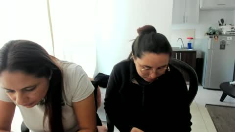 Snapshot of until_wet chatting on 08/01/26, 09:03 Kary and jhoa online show from 08/01/26, 09:03