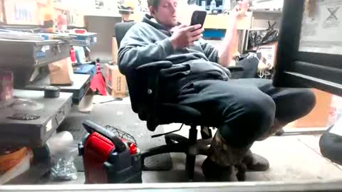 Snapshot of upforanything27 chatting on 12/17/24, 01:07 upforanything27 online show from 12/17/24, 01:07