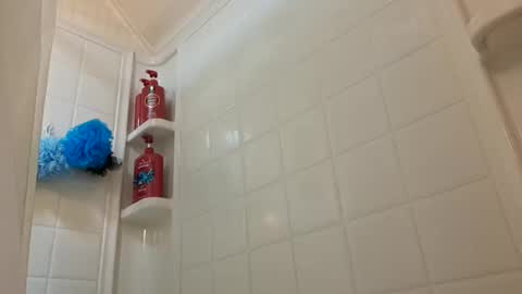 Snapshot of upforanything27 chatting on 12/25/24, 11:00 upforanything27 online show from 12/25/24, 11:00