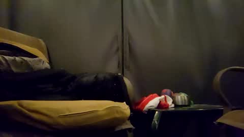 Snapshot of upnalone536432 chatting on 02/16/25, 02:09 upnalone536432 online show from 02/16/25, 02:09