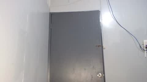 Snapshot of ur_anarosesexdoll chatting on 01/18/25, 03:38 anarose online show from 01/18/25, 03:38