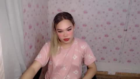 Snapshot of ur_anarosesexdoll chatting on 03/28/26, 09:03 anarose online show from 03/28/26, 09:03