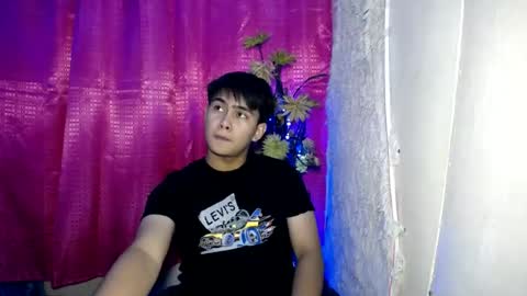 Snapshot of ur_asian_jords chatting on 07/06/26, 12:02 ur_asian_jords online show from 07/06/26, 12:02