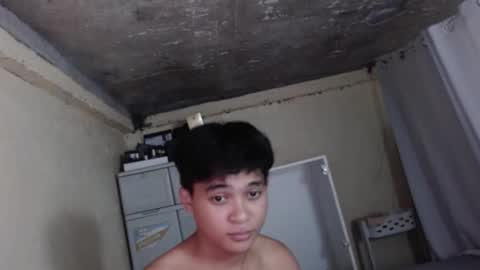 Snapshot of ur_asianversarap chatting on 03/08/26, 10:52 asian versarap online show from 03/08/26, 10:52