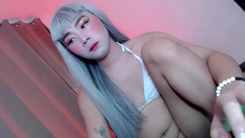 ur_caroline18 online show from 12/03/25, 10:02