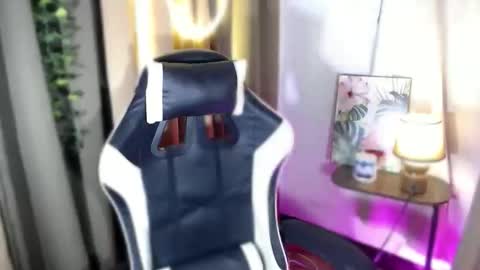 ur_dazzlingmorenaxx online show from 11/07/25, 01:49