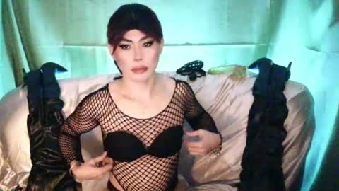 MISS ANNA online show from 06/12/26, 10:25