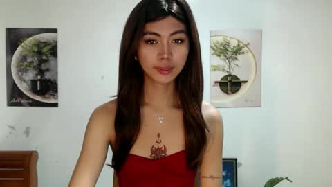 Snapshot of ur_extra_petite chatting on 05/28/26, 08:39 online show from 05/28/26, 08:39
