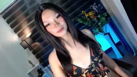 Snapshot of ur_hot_fantasyxxx chatting on 09/19/25, 08:05 Saina Gonzales online show from 09/19/25, 08:05