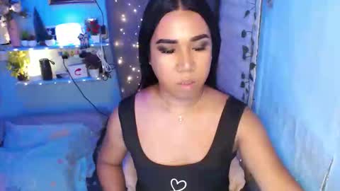 Snapshot of ur_hot_tommiexx chatting on 03/09/26, 04:27 jennie online show from 03/09/26, 04:27