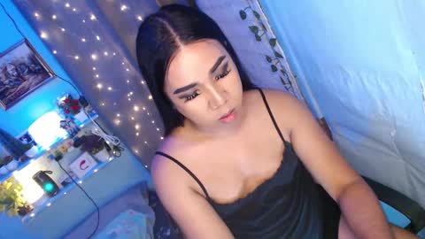 Snapshot of ur_hot_tommiexx chatting on 03/10/26, 05:01 jennie online show from 03/10/26, 05:01