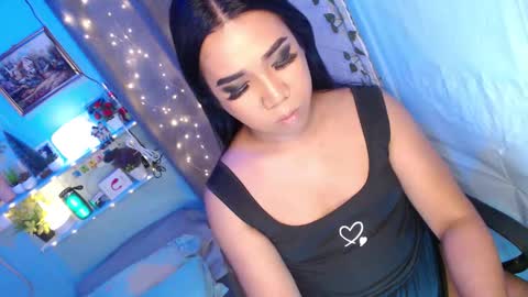 Snapshot of ur_hot_tommiexx chatting on 03/17/26, 12:37 jennie online show from 03/17/26, 12:37