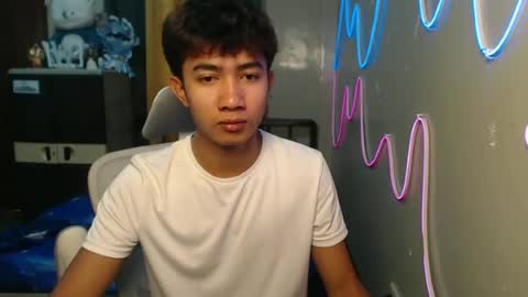 Snapshot of ur_hottestjonny chatting on 06/21/26, 11:40 jonny online show from 06/21/26, 11:40