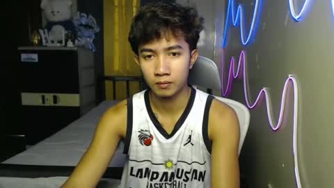 Snapshot of ur_hottestjonny chatting on 06/23/26, 02:31 jonny online show from 06/23/26, 02:31