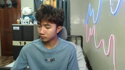 Snapshot of ur_hottestjonny chatting on 06/24/26, 12:20 jonny online show from 06/24/26, 12:20