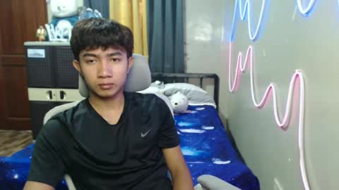 Snapshot of ur_hottestjonny chatting on 06/24/26, 11:04 jonny online show from 06/24/26, 11:04