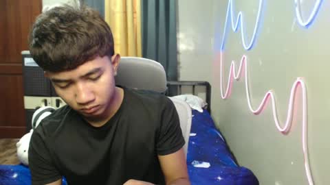 Snapshot of ur_hottestjonny chatting on 06/27/26, 11:21 jonny online show from 06/27/26, 11:21