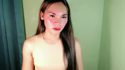 QUEENSY online show from 02/09/25, 02:40