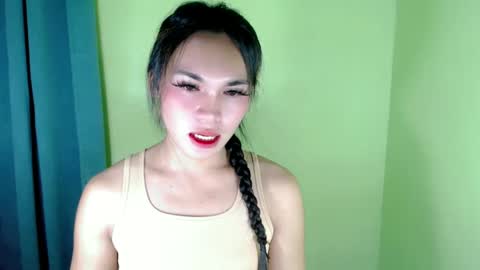 QUEENSY online show from 02/14/25, 05:57