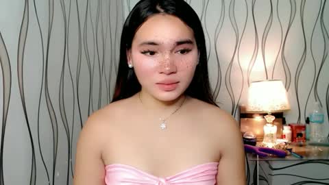 QUEENSY online show from 10/11/25, 02:11