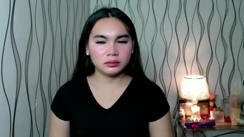 QUEENSY online show from 12/17/25, 10:43