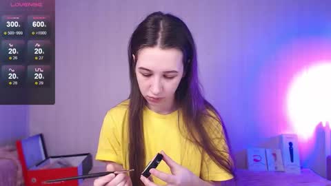 Snapshot of ur_kitty__ chatting on 12/19/25, 10:00 Lera online show from 12/19/25, 10:00