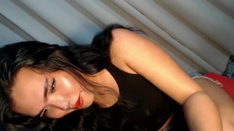 Snapshot of ur_krissyxxx chatting on 06/05/26, 06:52 kriss online show from 06/05/26, 06:52