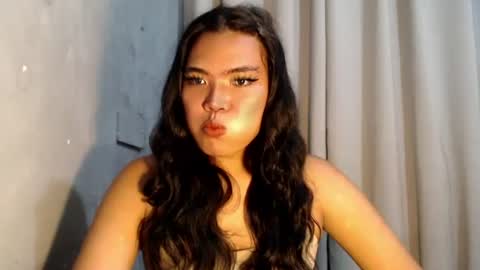 Snapshot of ur_krissyxxx chatting on 07/11/26, 02:14 kriss online show from 07/11/26, 02:14