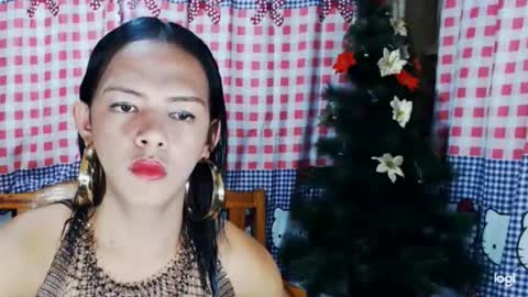 Snapshot of ur_lexie_fab chatting on 12/16/25, 10:20 ur_lexie_fab online show from 12/16/25, 10:20