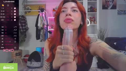 Olivia Kaufman online show from 10/22/25, 08:25