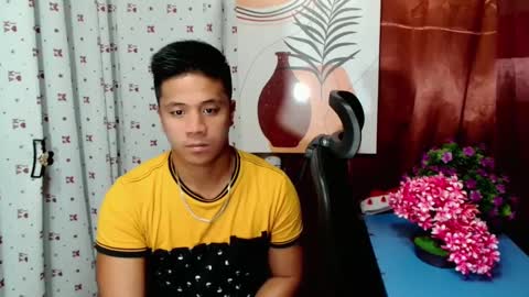 Snapshot of ur_pinoydave chatting on 12/21/24, 03:36 Dave online show from 12/21/24, 03:36