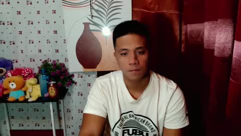Snapshot of ur_pinoydave chatting on 01/19/25, 11:43 Dave online show from 01/19/25, 11:43
