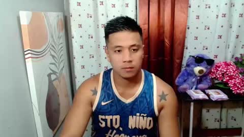 Snapshot of ur_pinoydave chatting on 01/31/25, 04:27 Dave online show from 01/31/25, 04:27