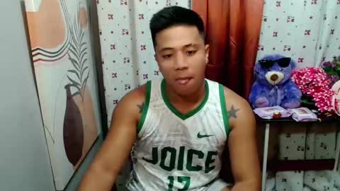 Snapshot of ur_pinoydave chatting on 02/02/25, 06:20 Dave online show from 02/02/25, 06:20