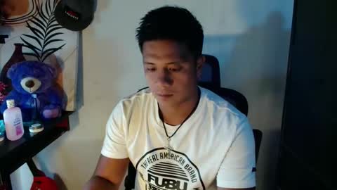 Snapshot of ur_pinoydave chatting on 02/20/26, 12:05 Dave online show from 02/20/26, 12:05