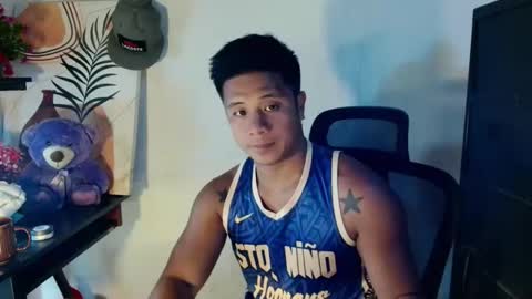 Snapshot of ur_pinoydave chatting on 02/24/26, 11:41 Dave online show from 02/24/26, 11:41